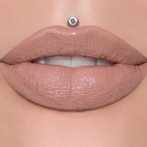 Jeffree Star Supreme Gloss Mannequin